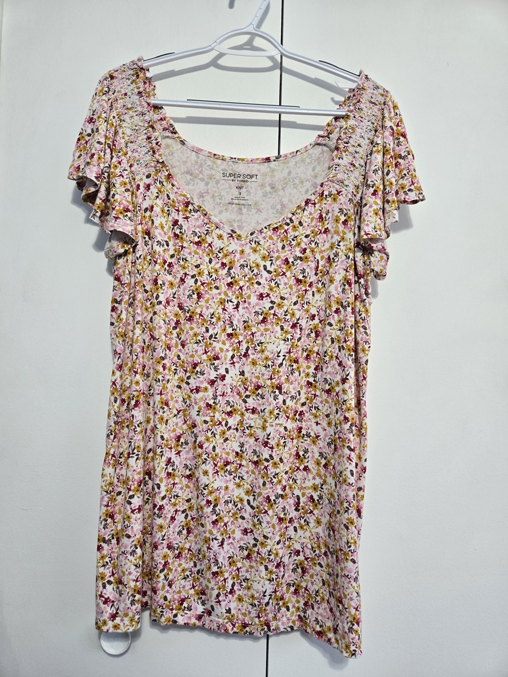 Torrid Super Soft Floral Flutter Sleeve Top Pink Plus Size 3 3X